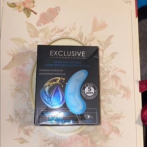 Exclusive Cosmetics Hydrogel Eye Pads.